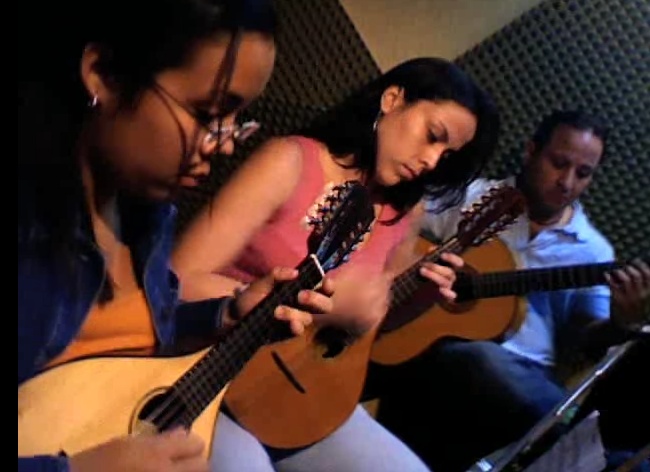 LA SEXTA BASICA – Music from Venezuela with Mandolin