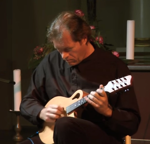 Hajo Hoffmann – On Tour with his Mandolin Solo Program “Mandovocale” – New CD